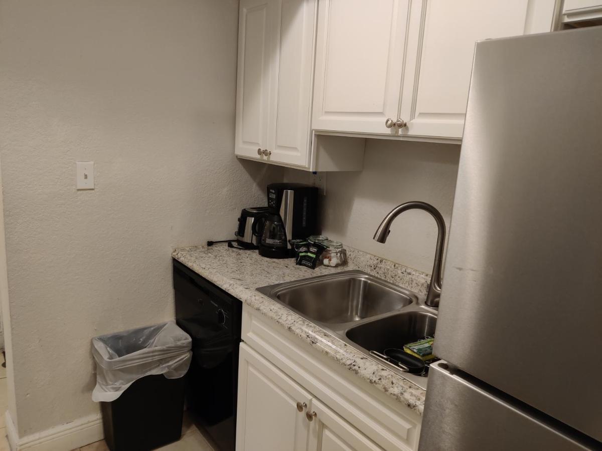 Centauri Vacation Rentals Beautiful 2-Bedroom Condo, Near All Orlando Attractions, Free Parking & Wi-Fi, King Bed, #1 Zewnętrze zdjęcie